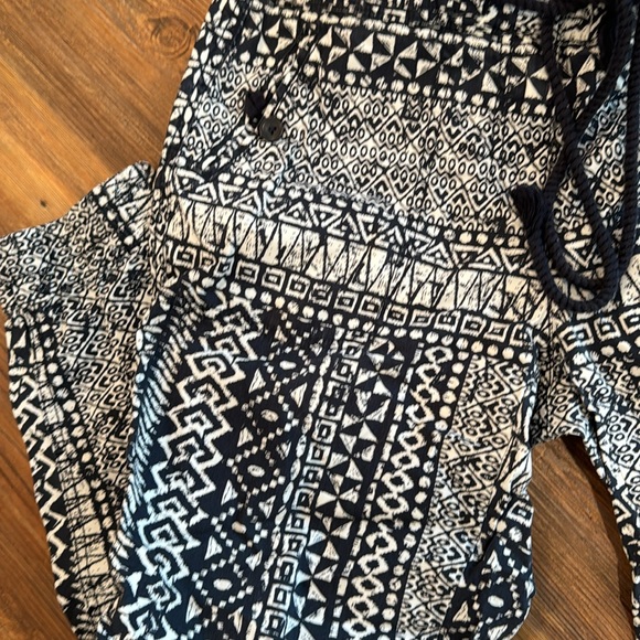 LOFT soft drawstring waist and elastic bottoms - Picture 3 of 4